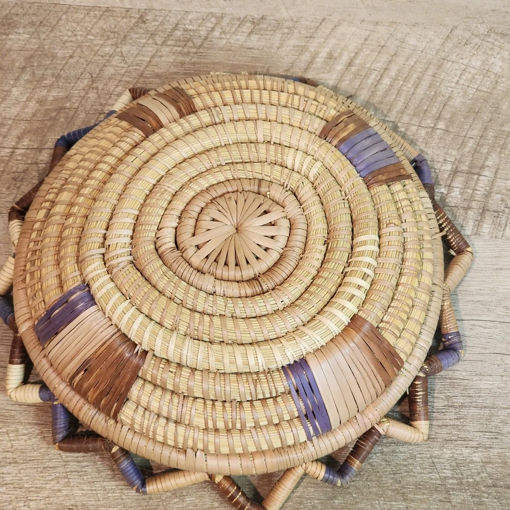 Vintage Native American Hopi Style Coiled Basket Multicolor Triangle Top Accents